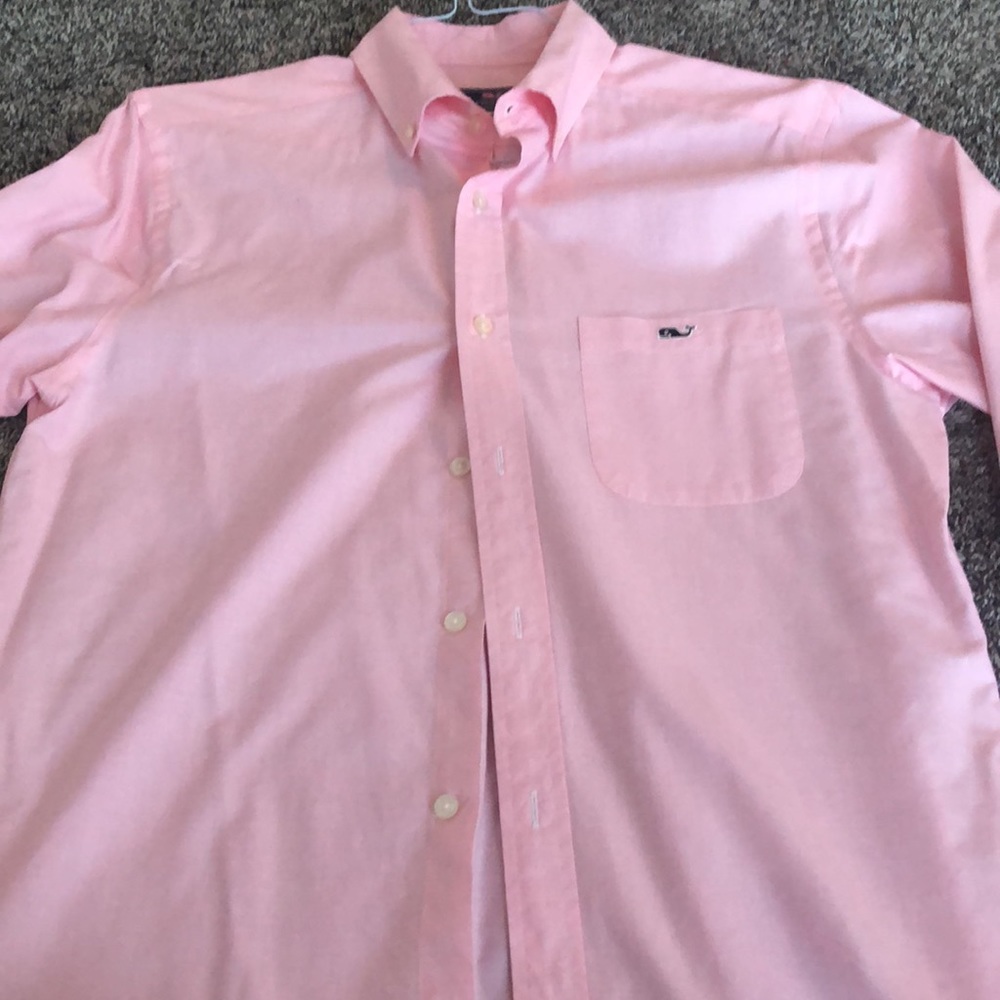 Vineyard Vines pink Classic Fit Tucker button down shirt. Excellent condition